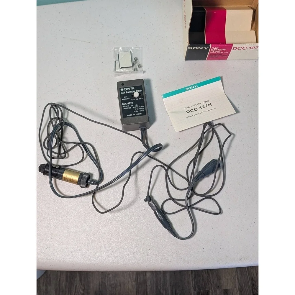 Sony Car Battery Cord W Stabilizer DCC-127H Origianl Box And Instruction Manual